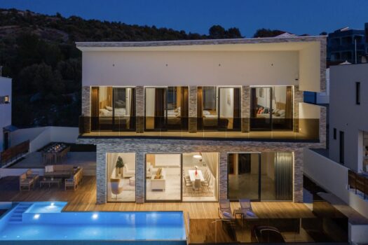 Neue moderne Villa mit Meerblick in Rogoznica