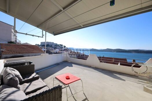 Šibenik, Wohnung 117,46m2 (2 zweistöckige Wohnungen) mit Meerblick 1705577642 img 2393