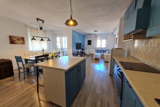 NOVI VINODOLSKI-WOHNUNG MIT 2 SCHLAFZIMMERN, 400 METER VOM MEER ENTFERNT 1710260027 20240129 134646