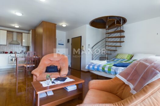 1712224982 cam03529g0 pr0011 still004