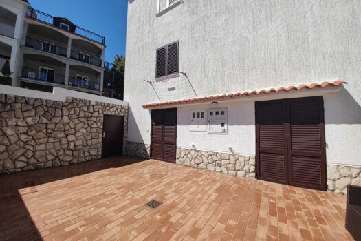 INSEL KRK, NJIVICE - Einzimmerwohnung im Erdgeschoss mit Garten 1721564354 img 20220709 103049