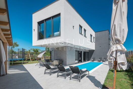 1728031468 cim547 main 01