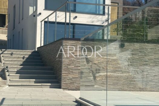 Haus Kostrena, 202m2 1741260440 whatsapp slika 2025 03 06 u 11