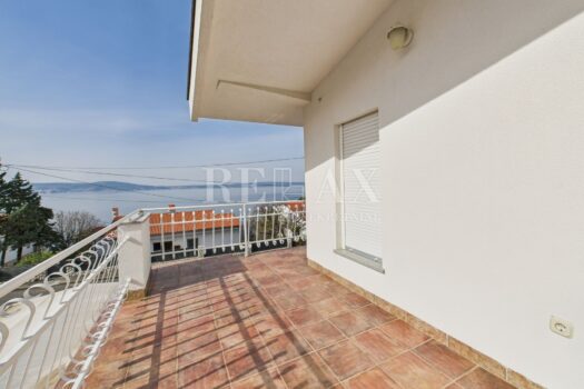 1741605922 novi vinodolski kuca drugi red do mora 3