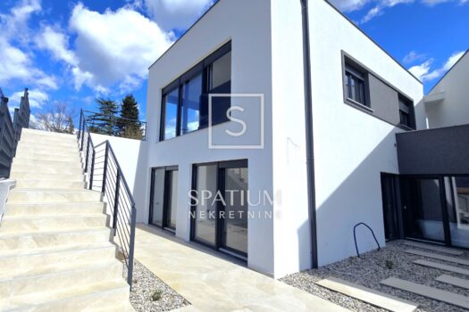 1743508465 20250331 125726