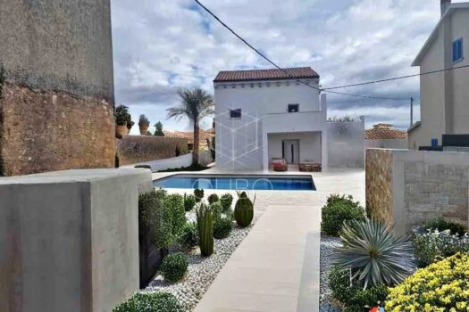 1746708987 495367617 988199450185926 4190431477394530676 n