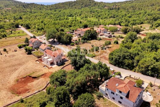 1751390302 1 zemljiste popovici