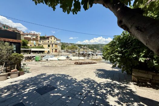 1751548596 fullsizerender 8