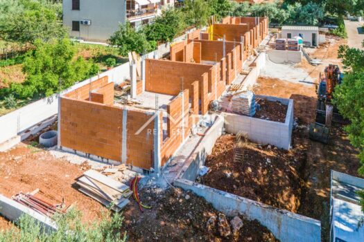 1751877451 porec kuce na prodaju 1