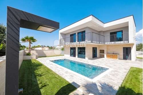 1751884379 l 03b9896c 571c 4cb6 9bb7 802cc19890e0