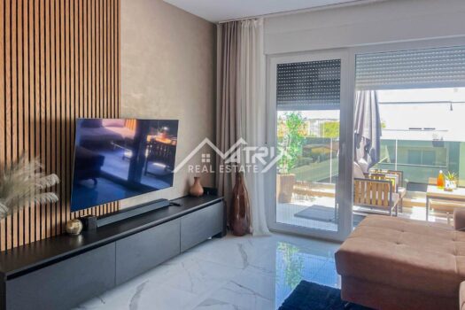 1751925952 mm 2 of 10