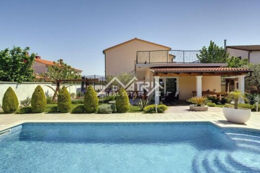 1752873987 119204016