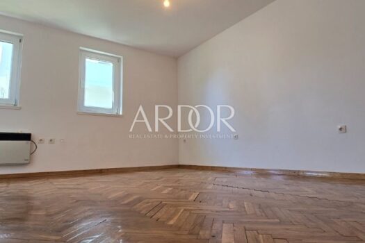 1753107568 krk centar stan parking i2 863989