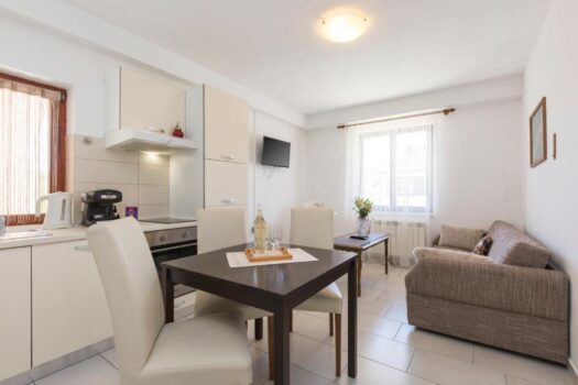 1753349508 382899250