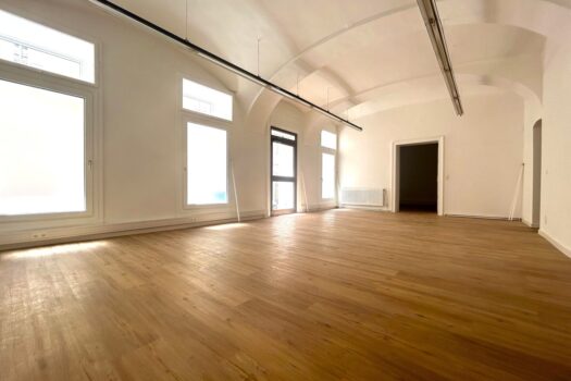 1FuXfAazXjYWJlTCGvUkwi