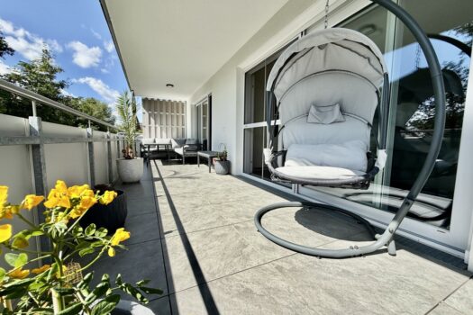 1KQoHMlLes4xVVa9Esnmpx