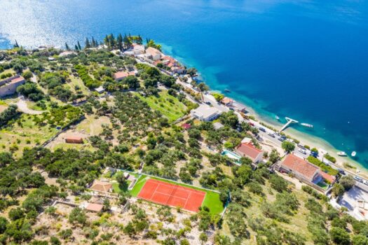 Großzügiges Anwesen mit einem Tennisplatz und einem Haus - Zaton, Dubrovnik Gebiet Großzügiges Anwesen mit einem Tennisplatz und einem Haus - Zaton, Dubrovnik Gebiet