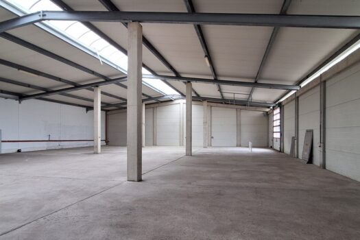 LAGERHALLE in sehr guter Lage mit 950 m² zu vermieten. 1gz4ji8csWXNYS2gRFre6b