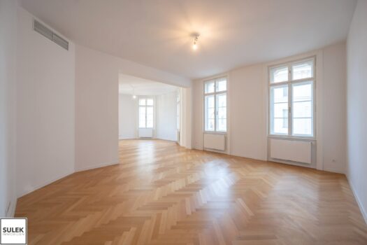 1vl9HcC1w8DaTntby2FyJ2