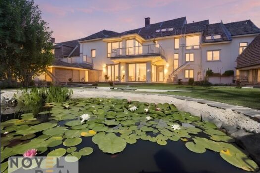 29JwteAklcD2OmD1NM1M9X