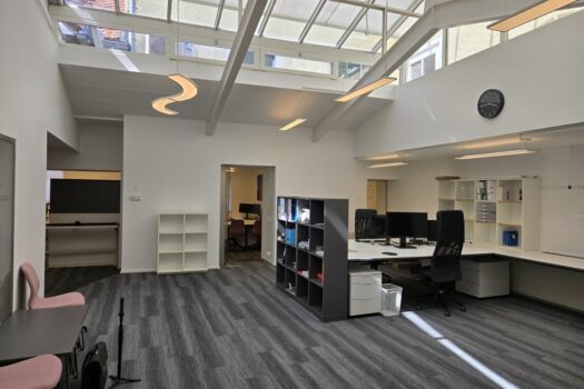 Neu sanierte Büro- / Praxisräume sehr zentral gelegen 3HeC4z800bOzvontECEU7C