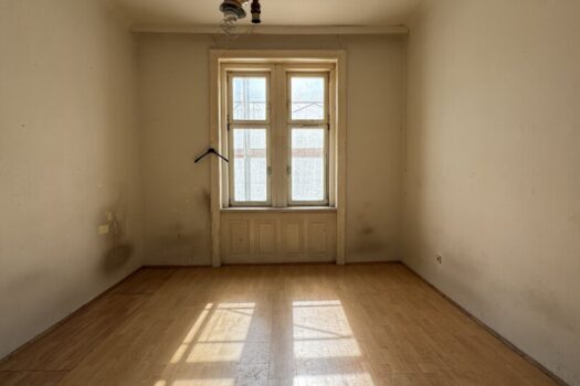 3gkNamXjvCNythKbY6LMEz