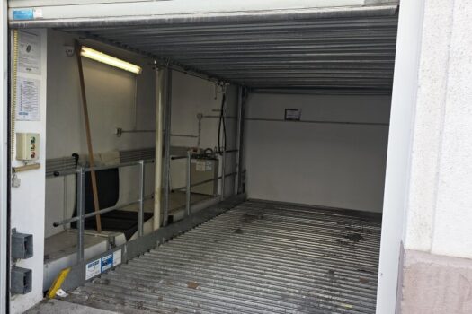 Stapelgaragenplatz im 7. Bezirk zu vermieten! 4Atvz2EaeQReHYxTYL2FJM