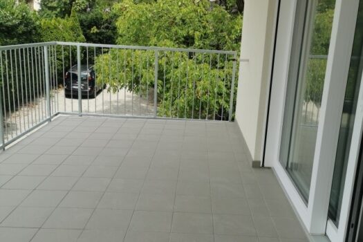 * Erstbezug St. Peter/Waltendorf: Sonnige 2-Zimmer-Wohnung mit großem Balkon in begehrter Lage Nähe Eustacchio-Park! * Balkon Beispiel