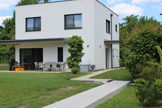 6gwKuhfaSpCiEy8gzLEbPT