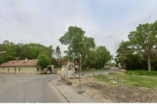 77H93EdxHXRlDHKmeXmAYB