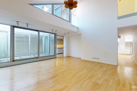 7aCj1zyWbZlJxyQTLS4e1L