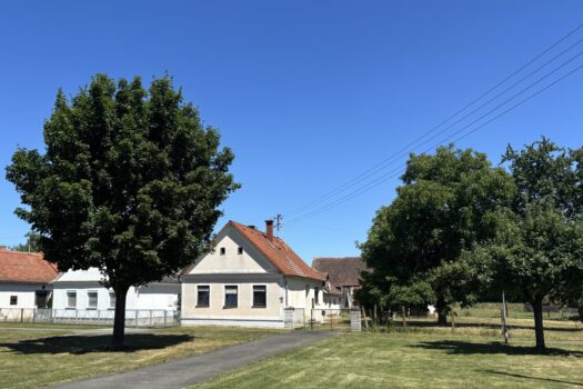 ** LITTLE SUNSHINE ** Gaas - hübsches, kleines Bauernhaus mit Nebengebäude in netter Ortsrandlage - renovierungsbedürftig !! 7vvHARkRWd8D21FdSfamvY