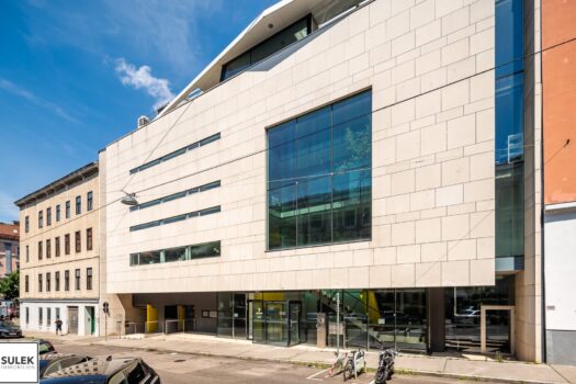 FTMSL94E10ESDGTiKIWmR