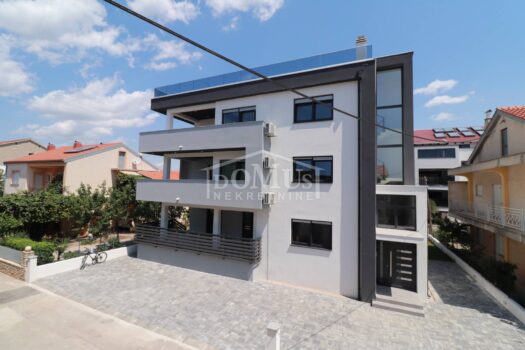 Vodice, nahe dem Strand Lovetovo, Penthouse 3-Schlafzimmer, mit einer großen Dachterrasse 1594213151 img 8249 01