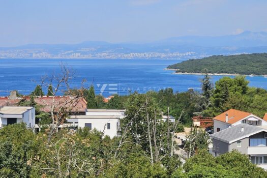 1692185900 20230816 121824