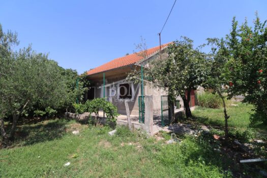 Drniš- Badanj, einstöckiges Haus 113,13m2 auf einem Grundstück von 713 m2 1720611603 img 6961