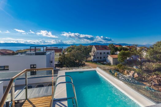 INSEL KRK, NJIVICE – Luxuriöses zweistöckiges Apartment mit Pool auf dem Dach und Blick auf das Meer 1721063034 img 5773