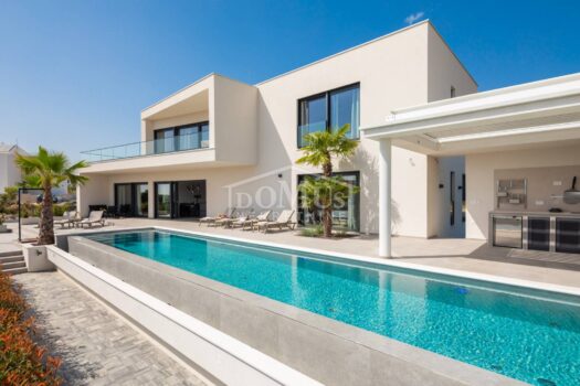 1724942259 62cc0c178b0fe161070932