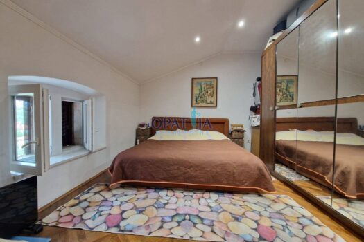 1742820870 img 35f4b07a5ec898d43240c69d6a24f585 v