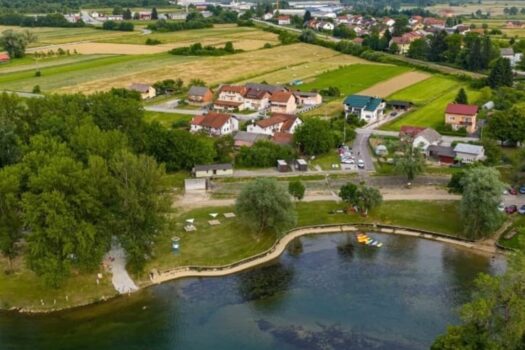 Grundstück Ozalj, 600m2 1755102520 zemljiste blizu kupe 1