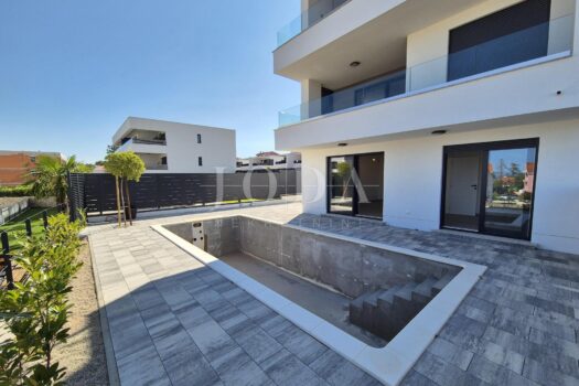 1755242184 482322589 421182 0