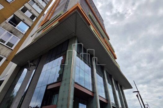 1755351104 1000087779