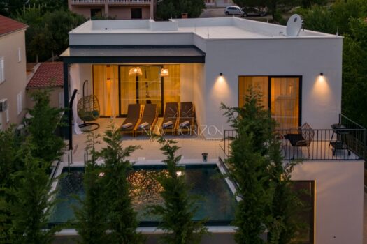 Small villa 2 line to the beach 1755501563 11