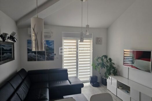 1755522792 dvosoban stan 868528