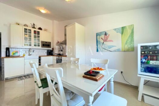 1755597495 selce stan na 1