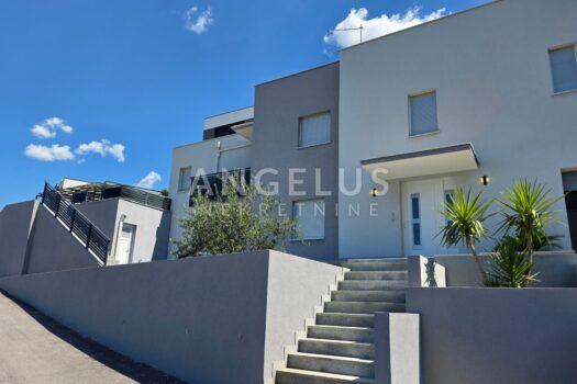 Kroatien, Split, Podstrana – neu gebaute Villa mit wunderschönem Meerblick, ZU VERKAUFEN 1755780471 20250630 104650