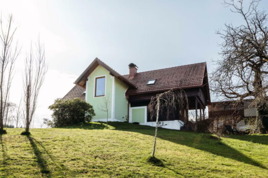 8552 Haselbach: Mit Liebe zur Tradition und einem Hauch von Luxus Ansicht südwest