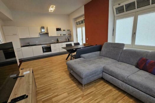 Wohn-Essbereich mit Küche (auf Wunsch im KP inkludiert!)