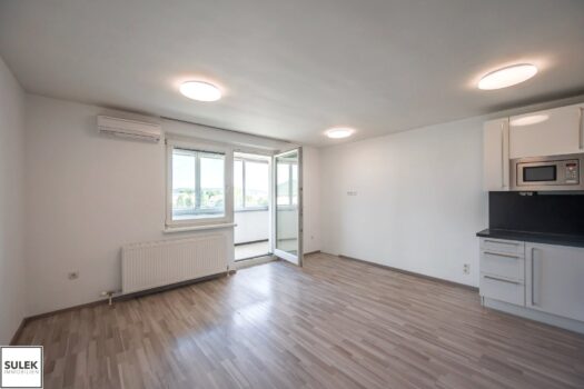 1FujskmSjgdYUfMn8OAdTu