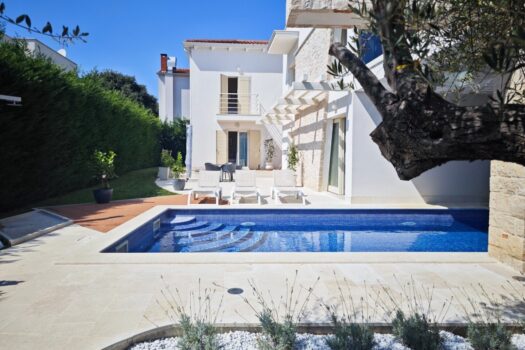 1mLfEKGGrVgwOI4sqhvBG6